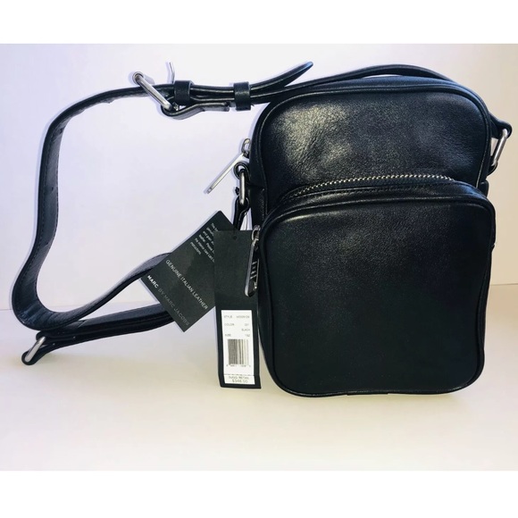 MARC BY MARC JACOBS LEATHER SHOULDER BAG